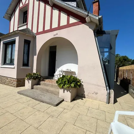 Cricri Family House Jullouville-les-Pins