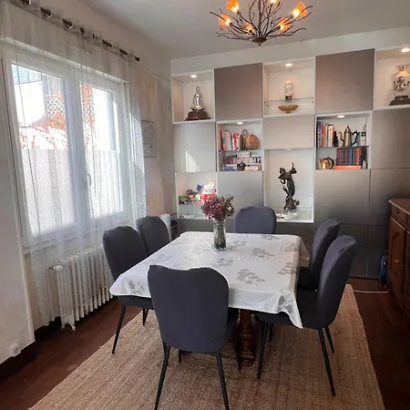 Nyaraló Cricri Family House *